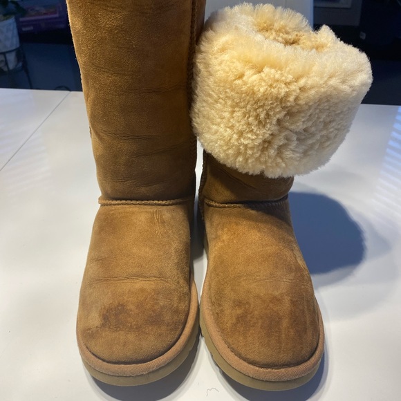 UGG Classic Brown Ankle Boots - Picture 11 of 14
